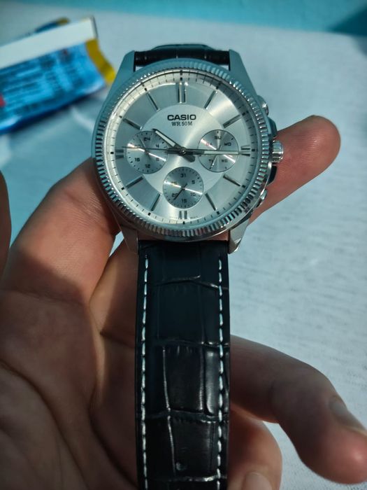 Продам часы за 19000