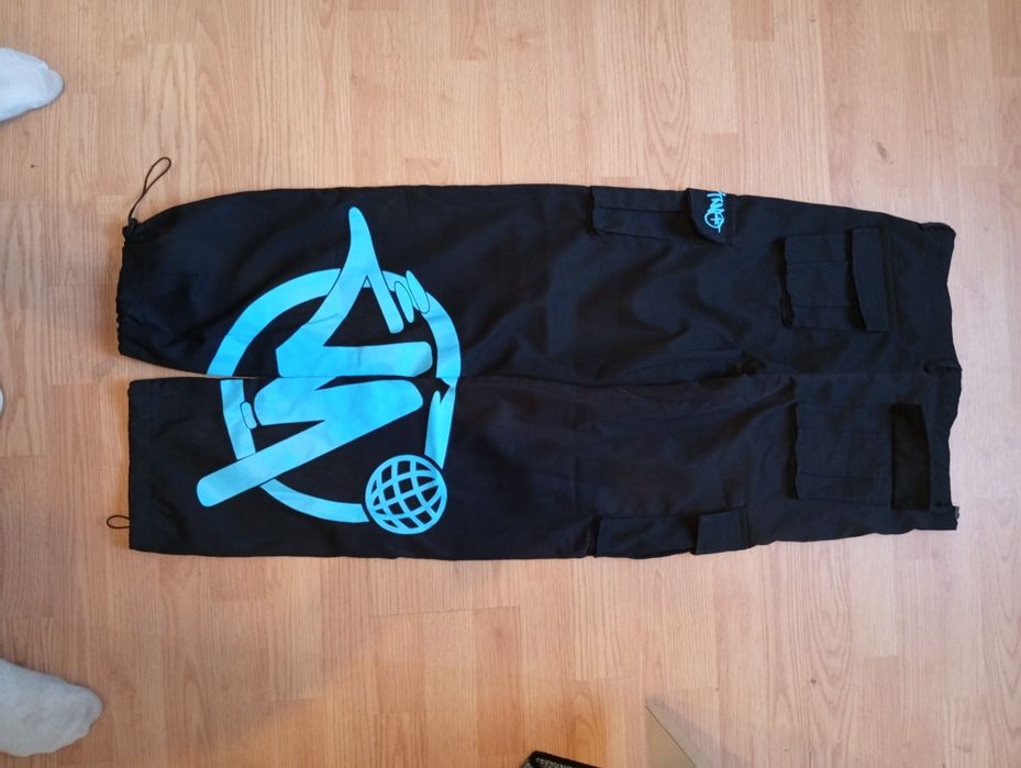 pantaloni cargo MinusTwo ca noi