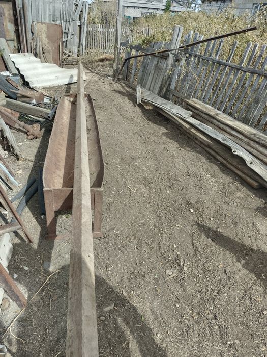 Продам корыто, угольник, ящик и аппарат.