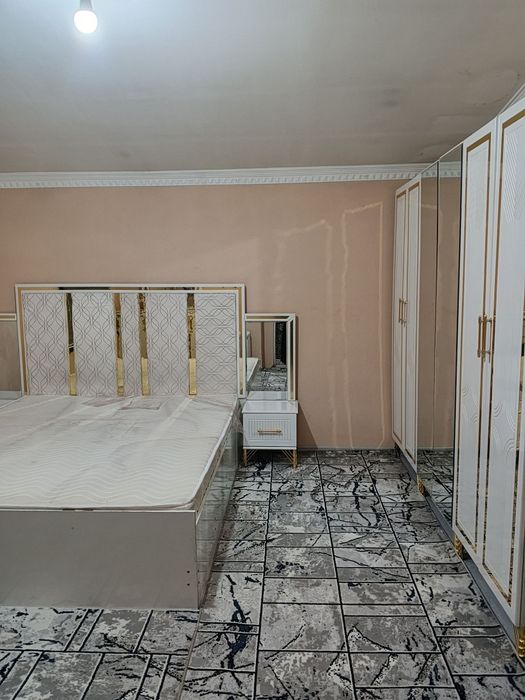 Kvartira zudlik bilan sotiladi 2 xona 66kv Navastroyka