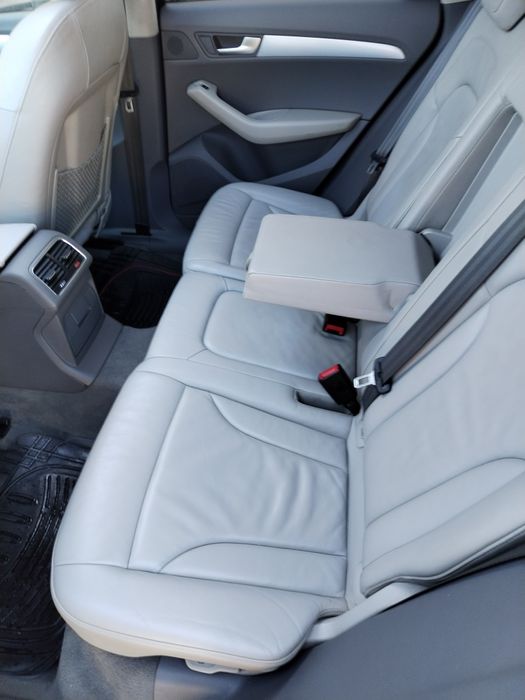 Audi Q5/AN 2011/2 LITRI Diesel 170CP /EURO 5 /TRACȚIUNE 4*4