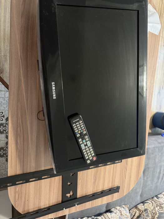 Продам телевизор
