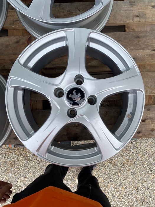 16 Цола 4 х 108 мм Пежо , Ситроен , Peugeot , Citroen