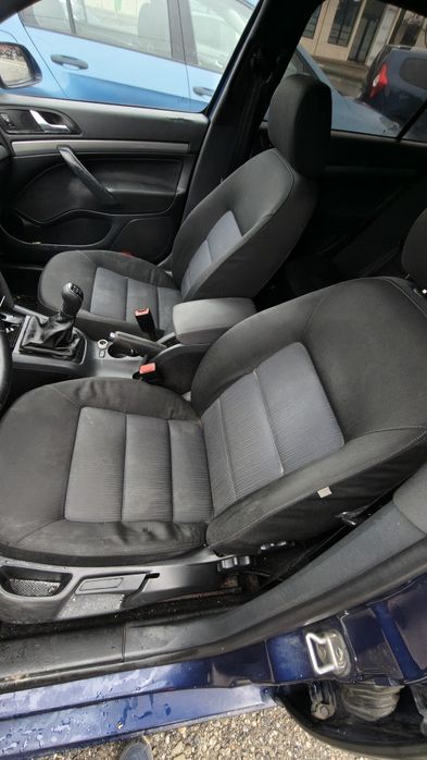 Vând Skoda Octavia 2