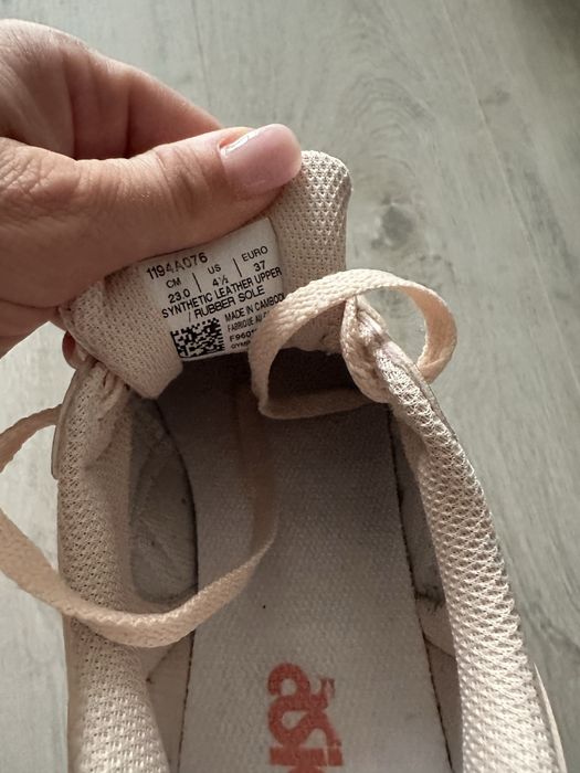 Дамски кецове Асикс