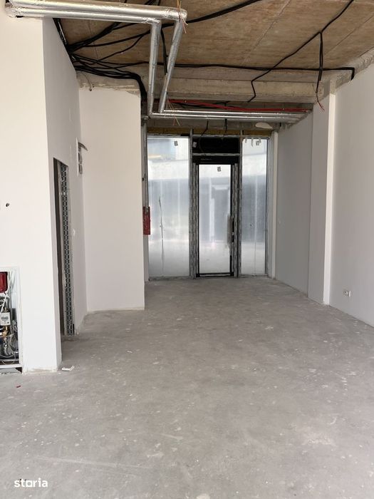 Închiriez spațiu comercial / SAD – 36 mp in cartierul Vienez Nord One