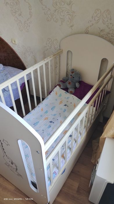 Продам детскую кроватку