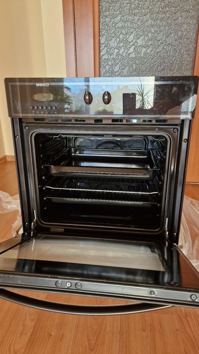 Фурна за вграждане Beko