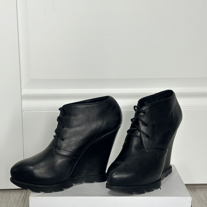 Ботинки, туфли по 5000