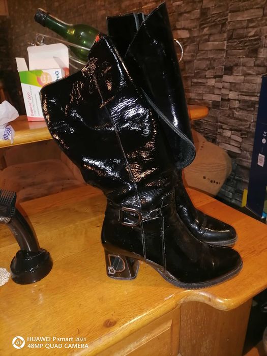 Ботуши естествен лак