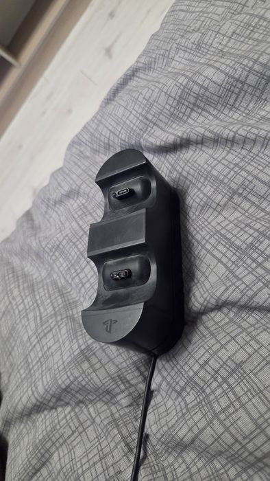 Зарядная станция для DualShock 4 (PS4)