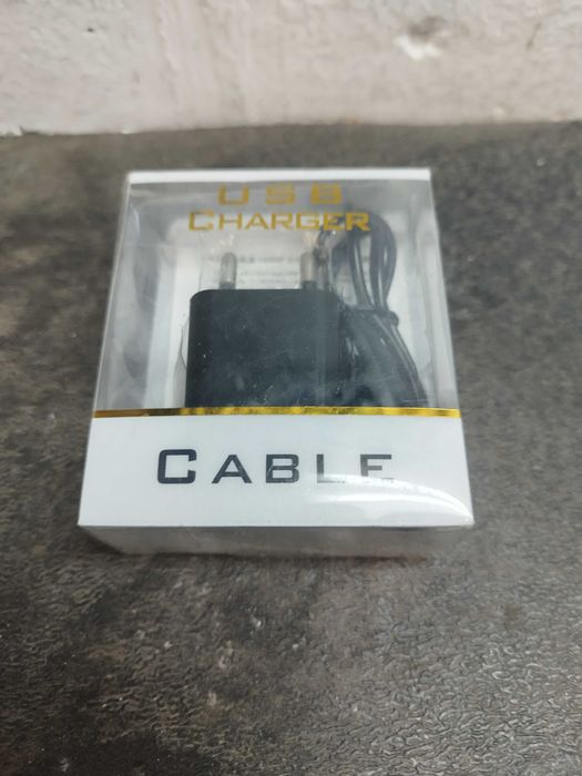 Incărcător USB universal cu cameră spion