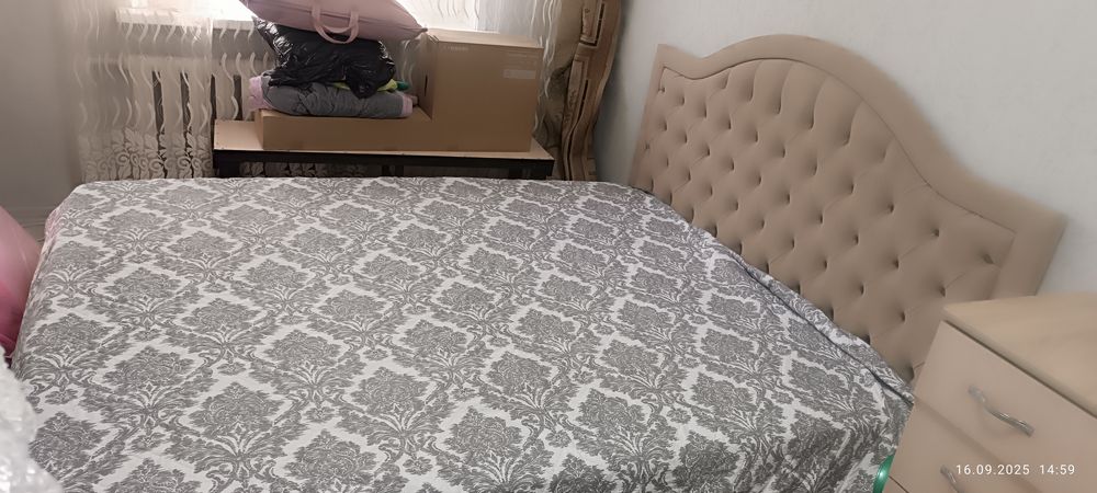 Продам двухспальную кровать