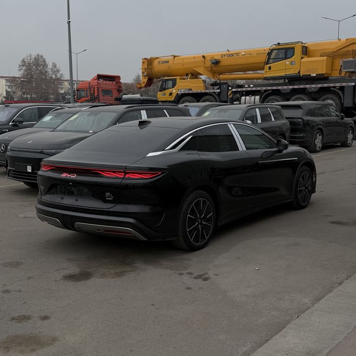 BYD Han L (701 km 1 pozitsiya)