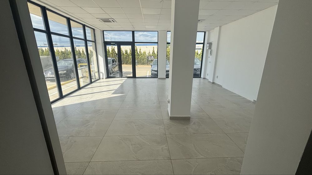 Spatiu de inchiriat zona Selgros