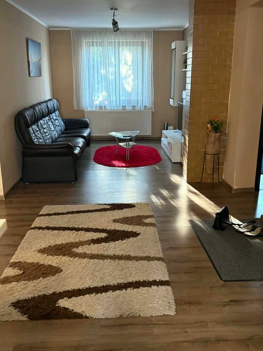 Inchiriez Aprtament 4 Camere Zona Bradet