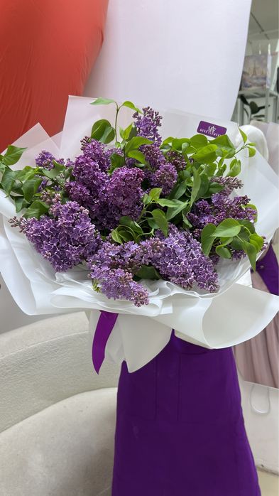 Букет из сирень в корзине