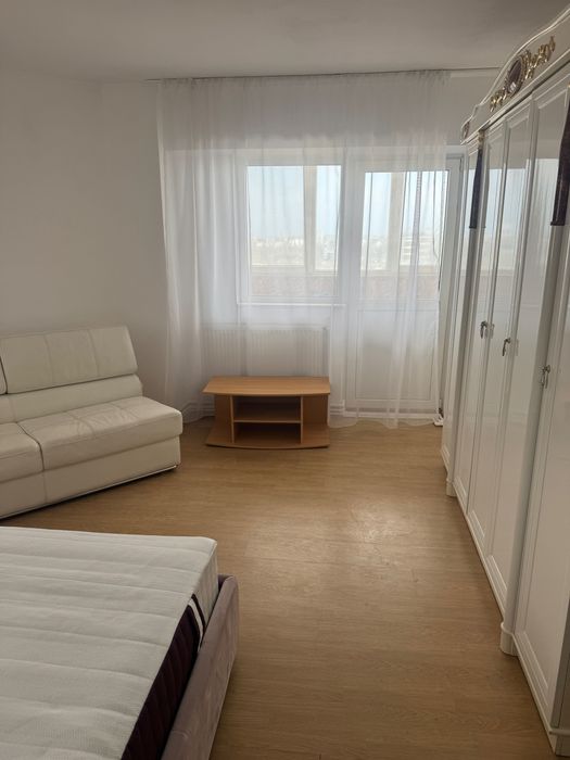 Inchiriez garsoniera City Mall