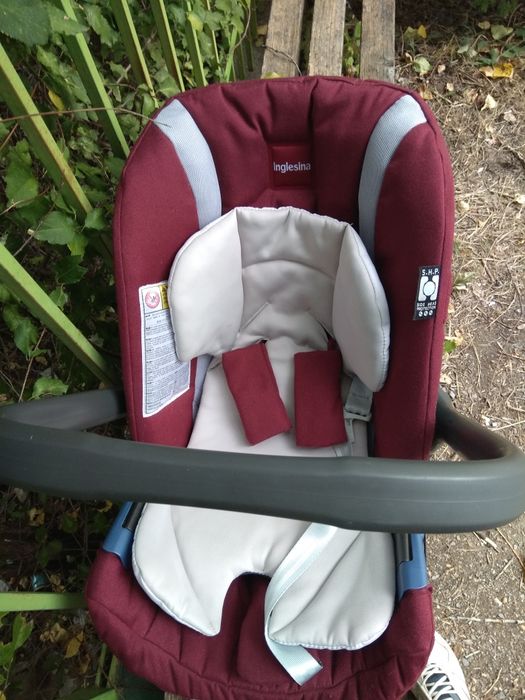 Бебешки кош / кошница  за автомобил