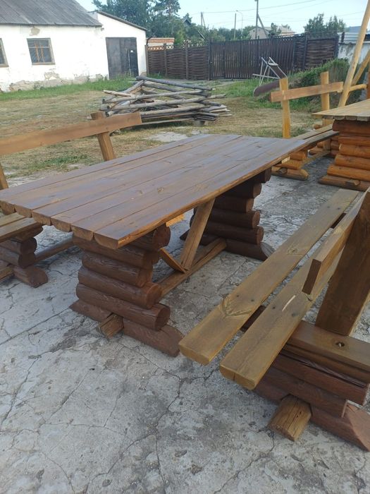 Продам стол деревянный