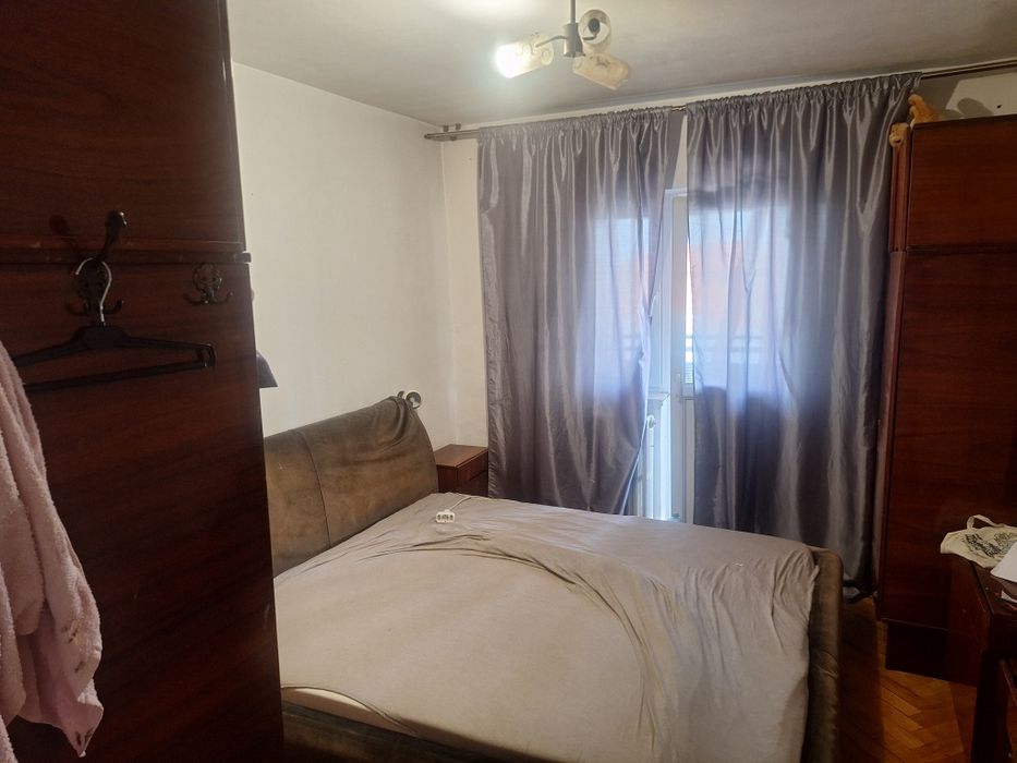 Inchiriez Apartament 3 camere cartier Mărăști vis a vis de Kaufland