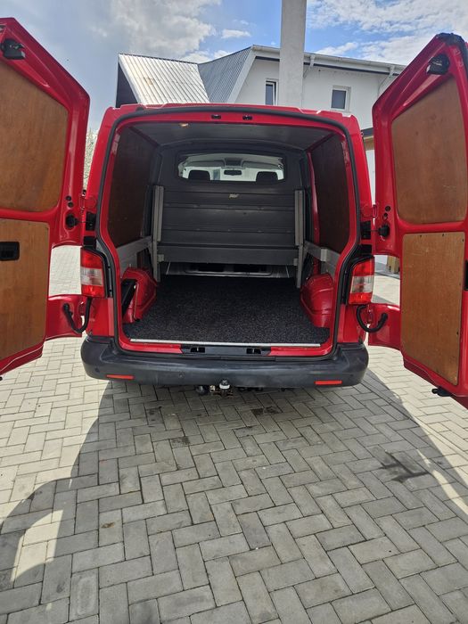 Volkswagen transporter 2.5 2010 5 locuri lung