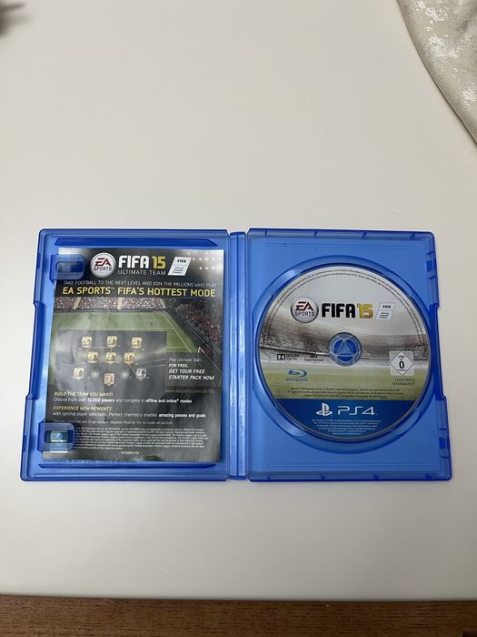 Продавам игра за PlayStation 4 Fifa 15