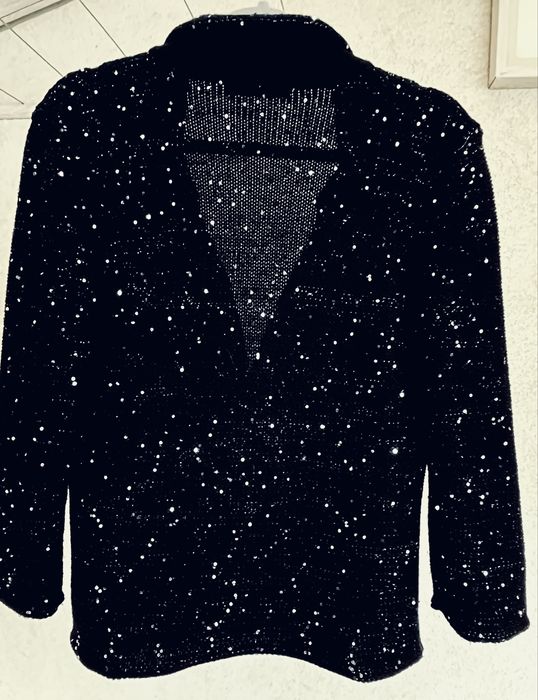 Модна къща MaxMara Weekend черна жилетка с пайети