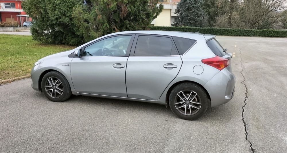 Inchirieri auto tazz bolt glovo wolt rent a car