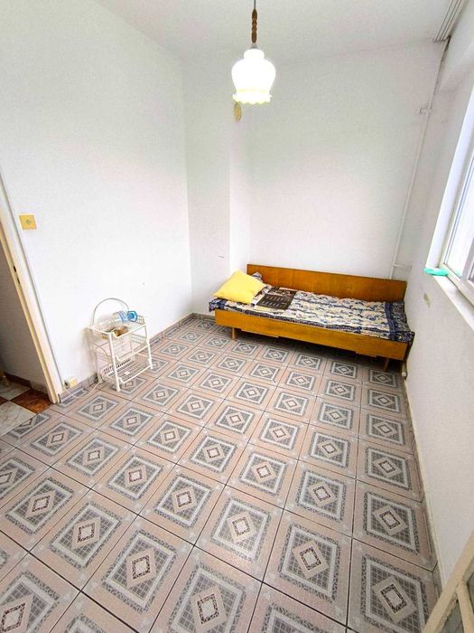 Продава се Двустаен апартамент в Перник, Изток - 65 кв.м за 1077 €/кв.м - Снимка #1