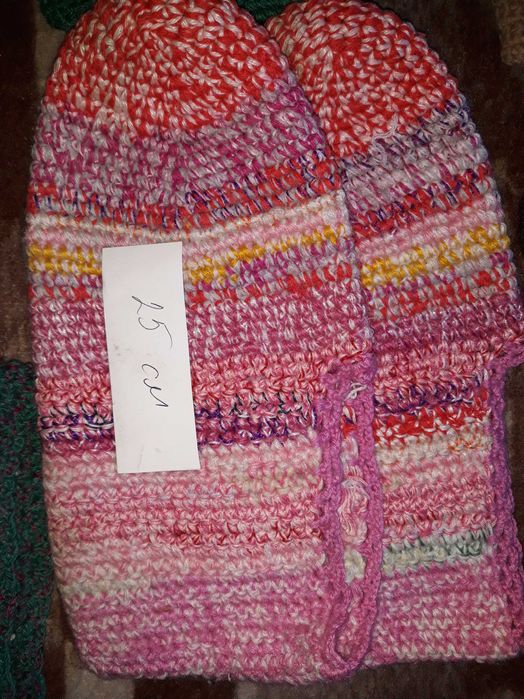 Домашно плетени вълнени терлици