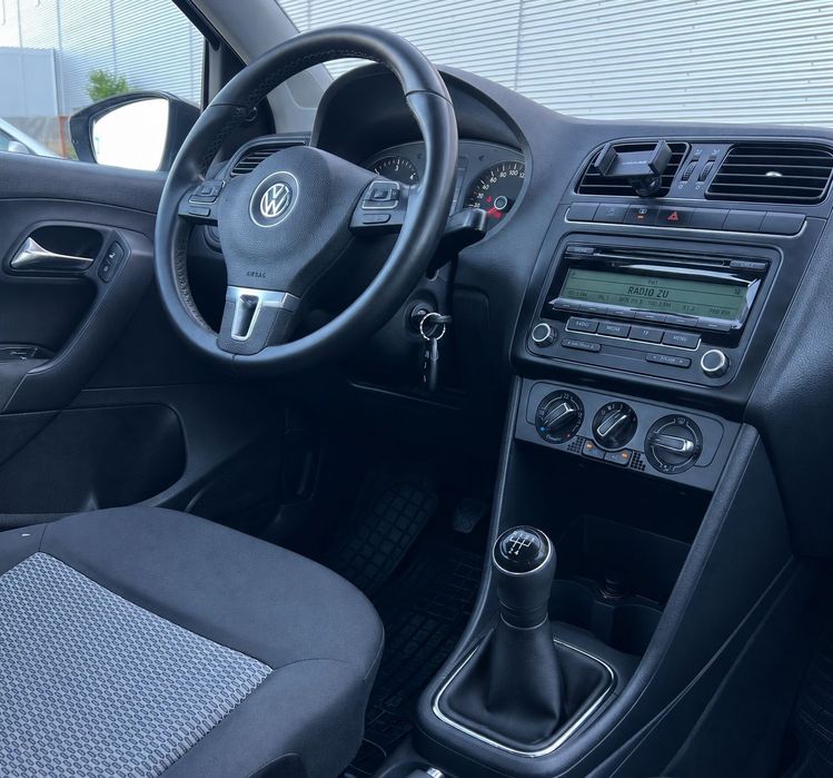 Vand Volkswagen Polo 1.6TDI inmatriculata RO 2011  impecabila urgent