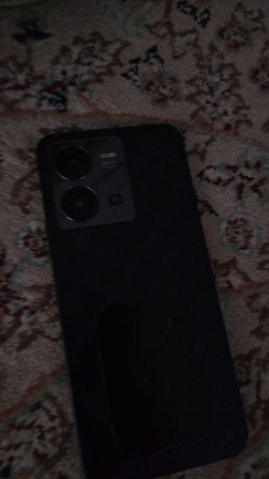 Продам телефон виво у35