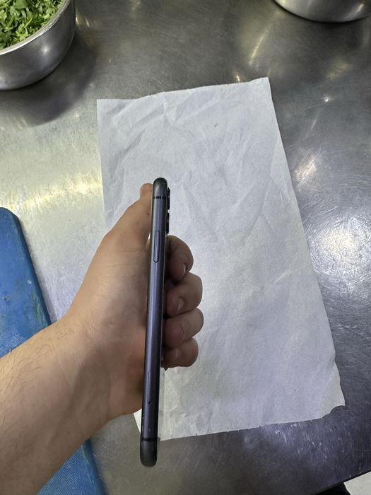 Iphone 11 sotaman ideal garant bilan pastda xamasi