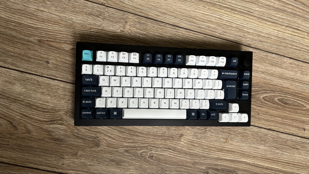 Tastatură Mecanică Keychron Q1 Max (Gateron Jupiter Banana) – Pachet Complet