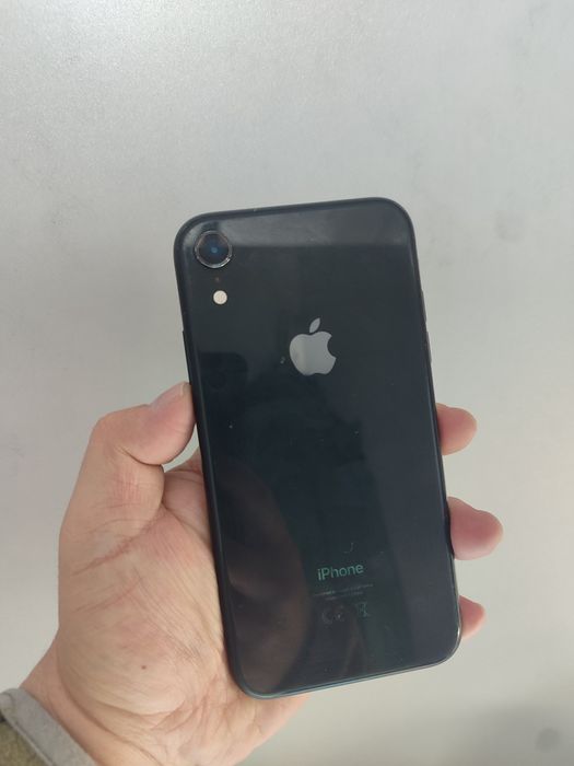 iPhone XR память 64 гб