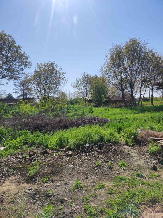 Продавам урегулиран парцел