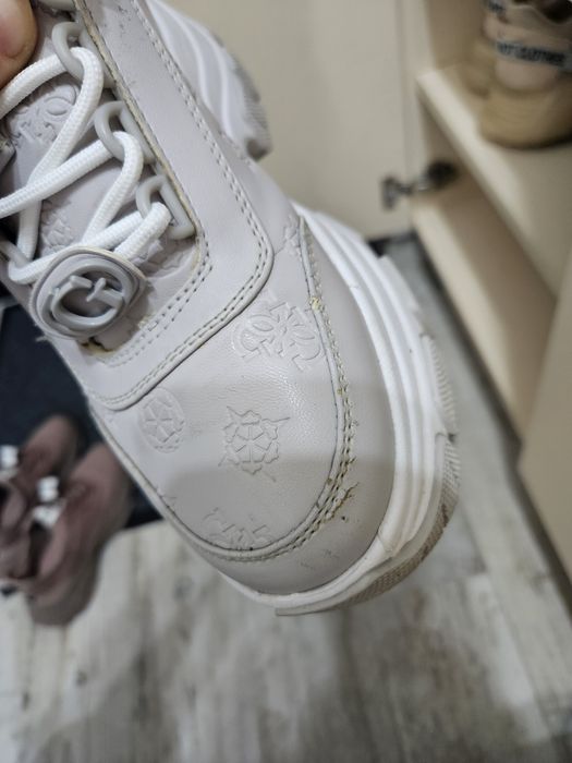 Sneakers Guess gri