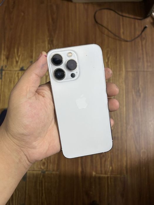 Iphone 13 pro.   Srochna sotiladi