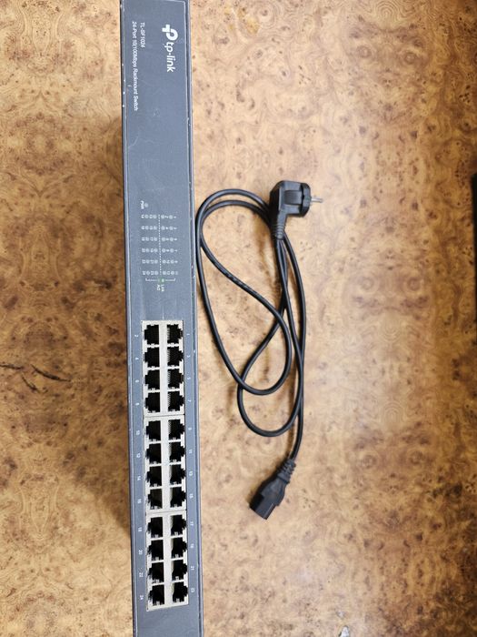 Switch/Хаб TP-link 24 порта