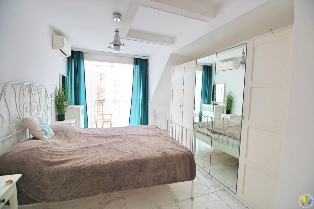 Дава се под наем Многостаен апартамент в Бургас, Център - 150 кв.м за 1200 € - Снимка #11