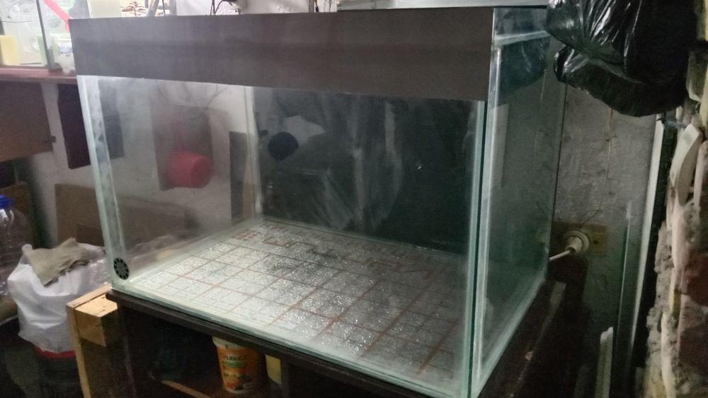 Аквариум сотилади