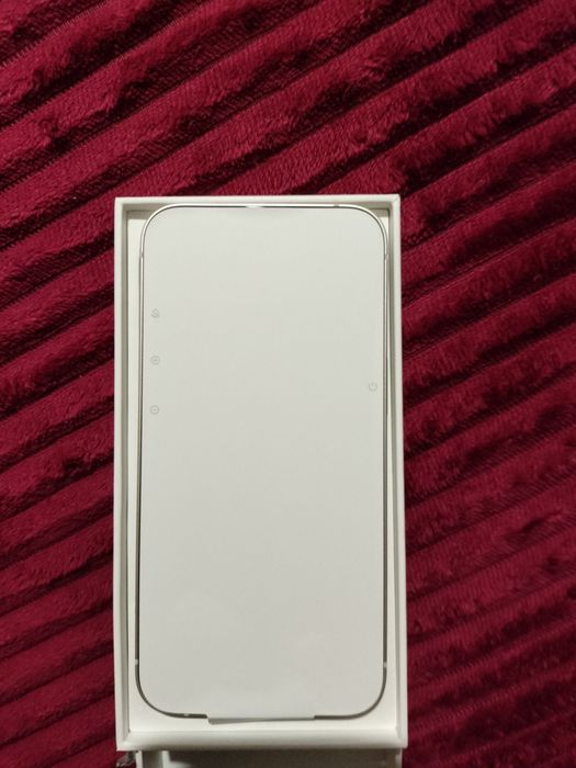 Айфон 14,бежевый