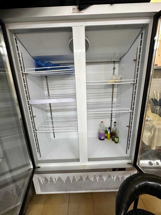 продается производственный холодильник