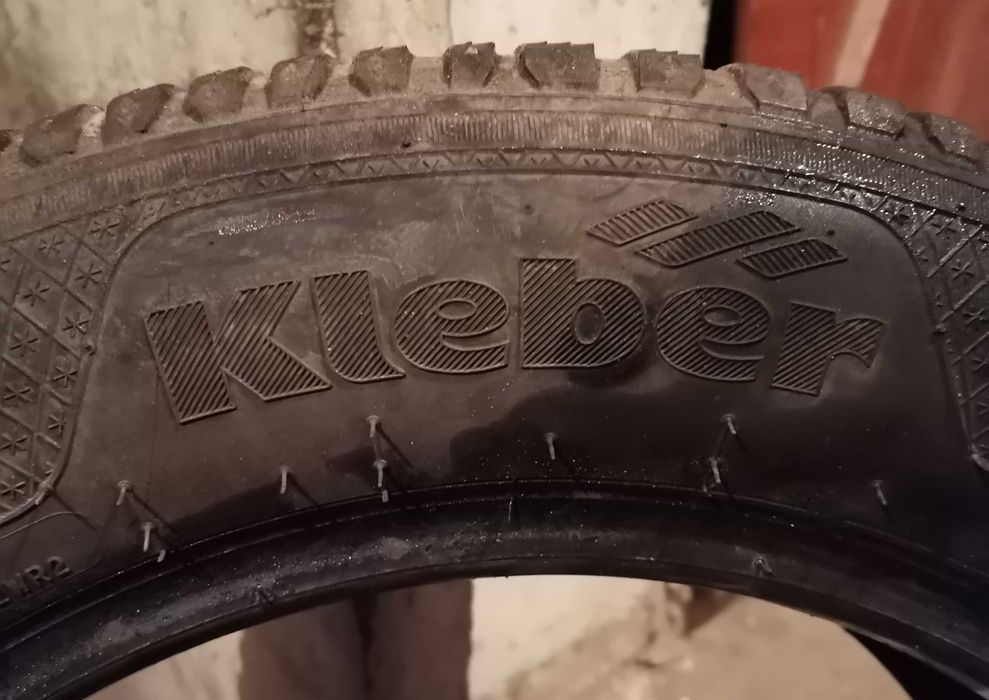 Продавам 2 броя зимни гуми 185.65.15 дот 2023 Kleber