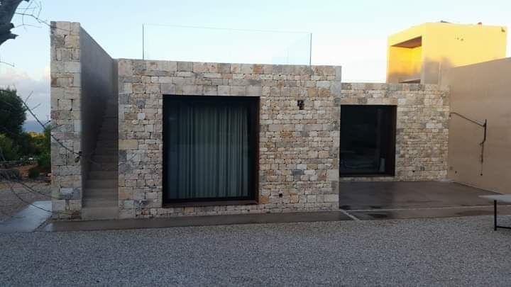 Fac ziduri piatră masivă