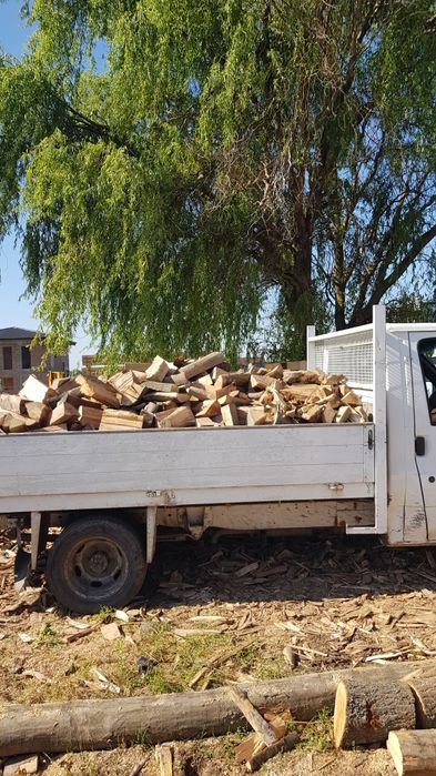 Lemn de foc la camioneta -FAG