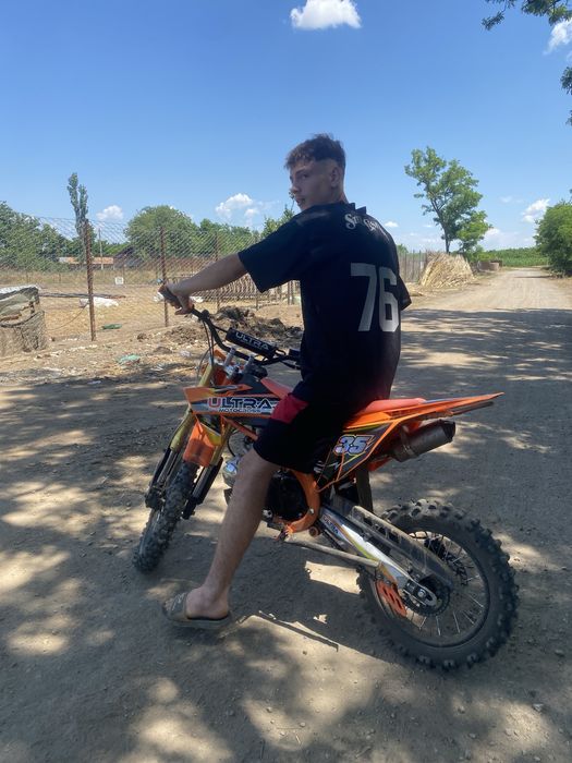 Se vinde Motocross Ultra 125cc 4t pro , ultimul model !