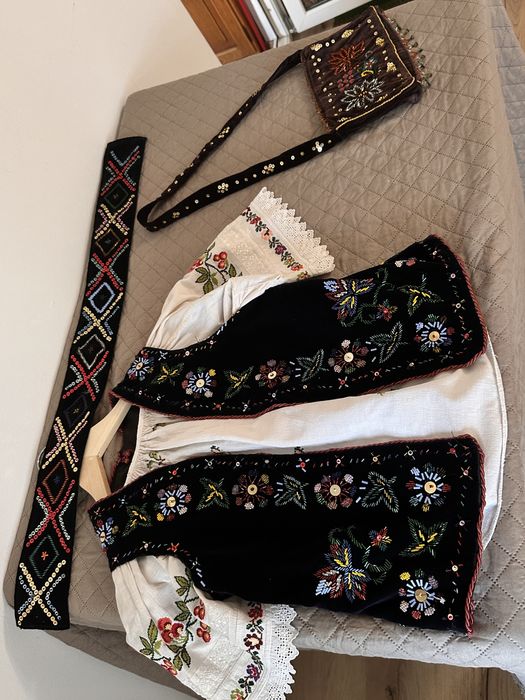 Costum popular vechi