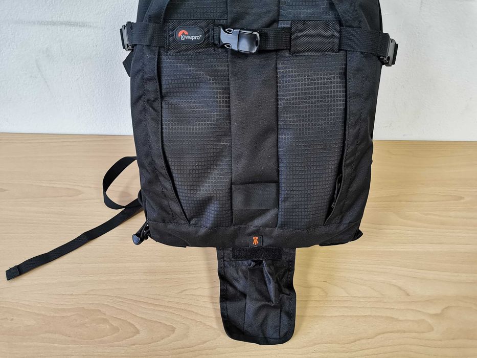Lowepro Pro Runner 300 AW раница за фотоапарат